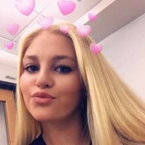 Meet your Posher, Ally